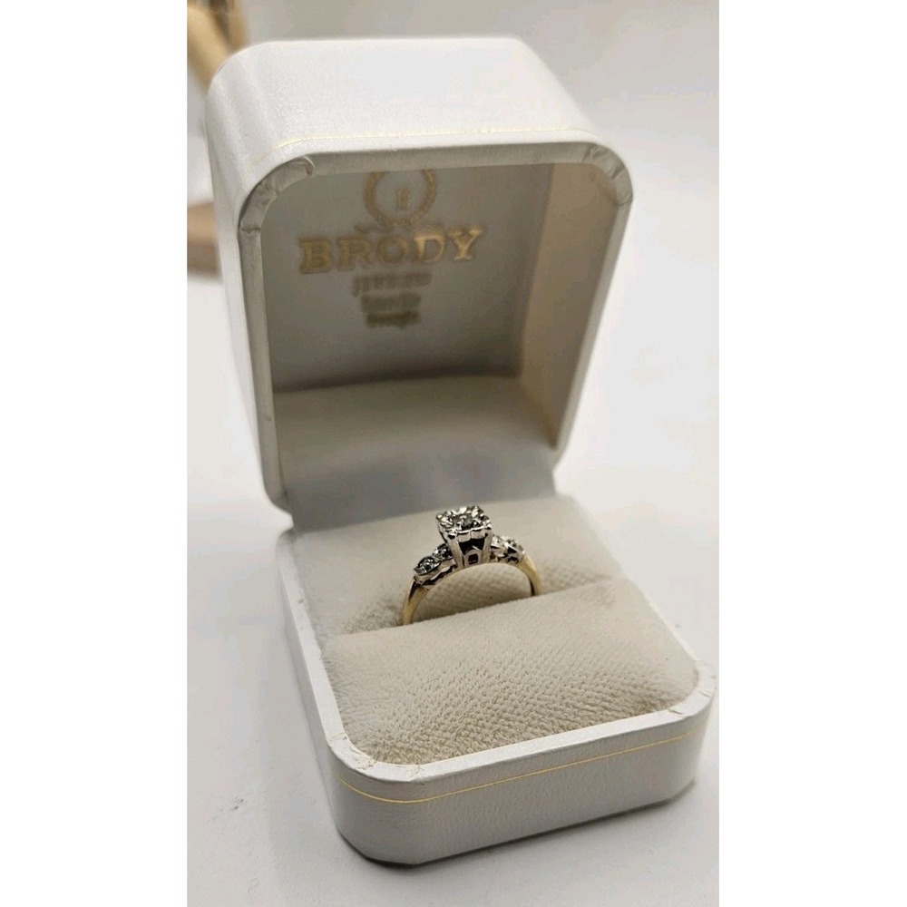 Vtg 14K Yellow Gold Diamond Ring 2.3g Fine Jewelry Size 7